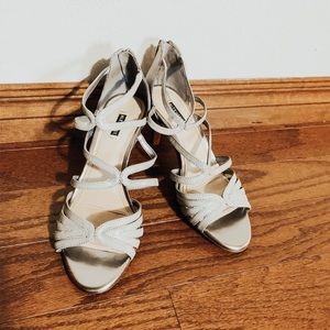 🌟Alex Marie Silver Strappy Heels